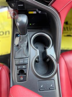 تۆیۆتا کامری